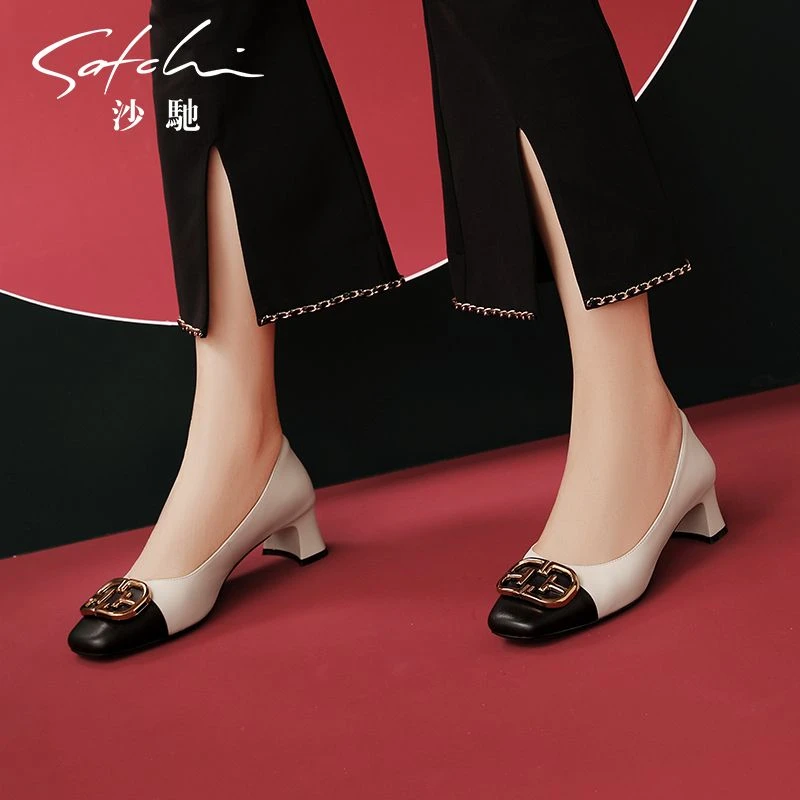 沙驰女鞋2025年春季新款小香风拼色粗中跟浅口通勤女单鞋时装女鞋