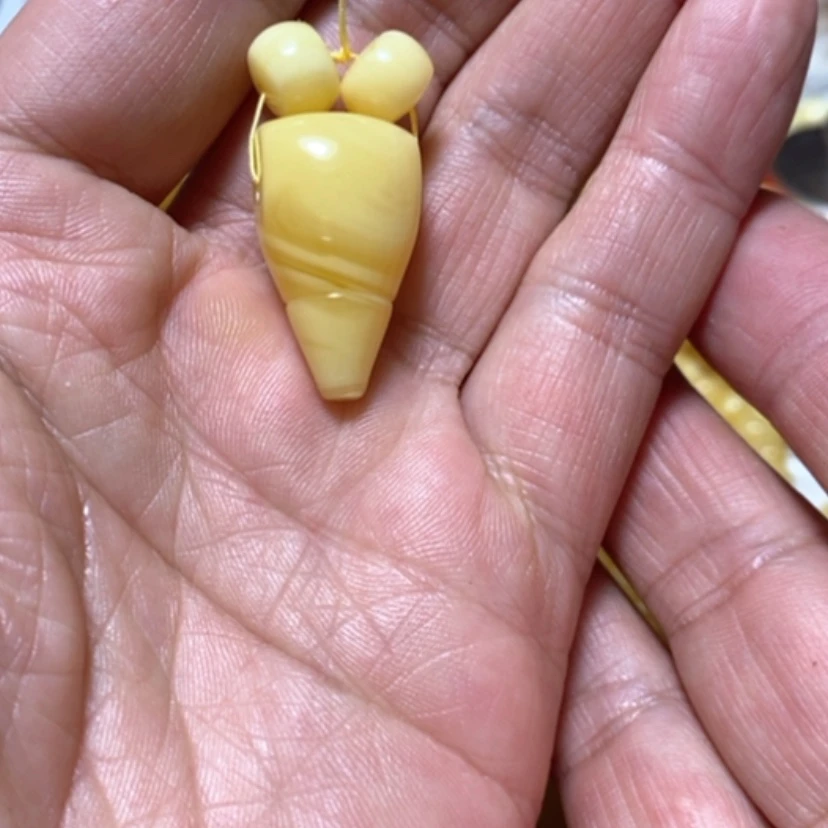 【闪购商品】蜜蜡裸石未镶嵌