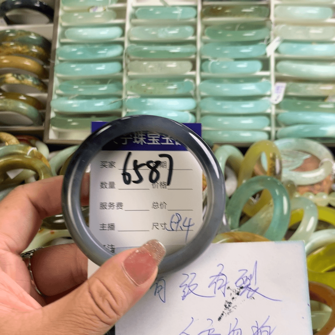 【闪购商品】蛇纹石玉手镯未镶嵌6587