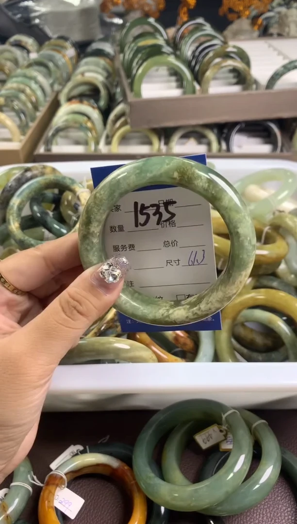 【闪购商品】蛇纹石玉手镯未镶嵌1535