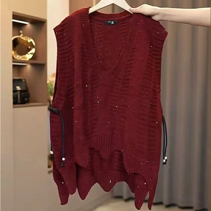 R6392御姐镂空针织马甲女秋冬高级感内搭外穿V领背心上衣