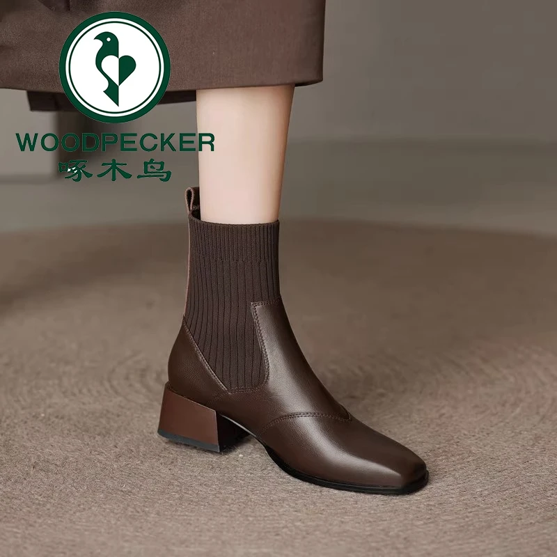啄木鸟低跟棕色马丁靴女2025秋冬英伦风粗跟弹力袜靴平底瘦瘦短靴