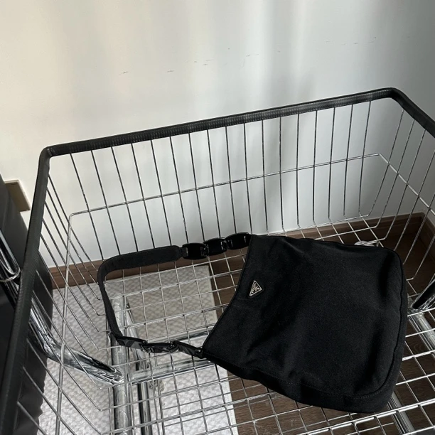 95新 Prada/普拉达 上海自播/普拉达单肩包