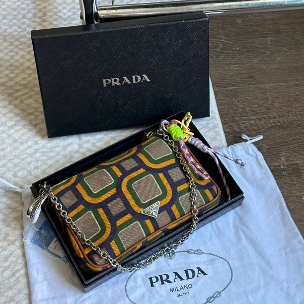 95新 Prada/普拉达 上海自播/普拉达单肩包