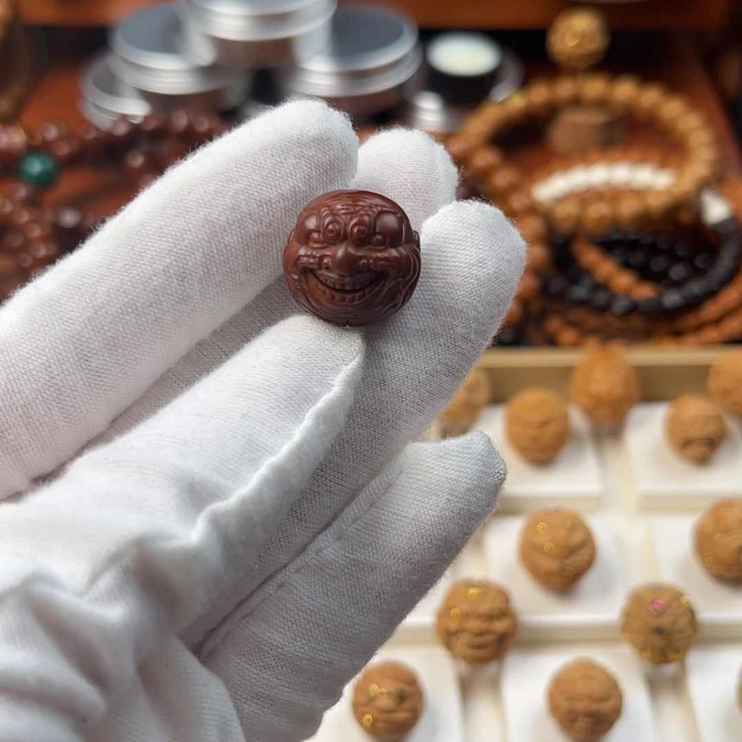 【闪购商品】猴头核桃吊坠酒**明