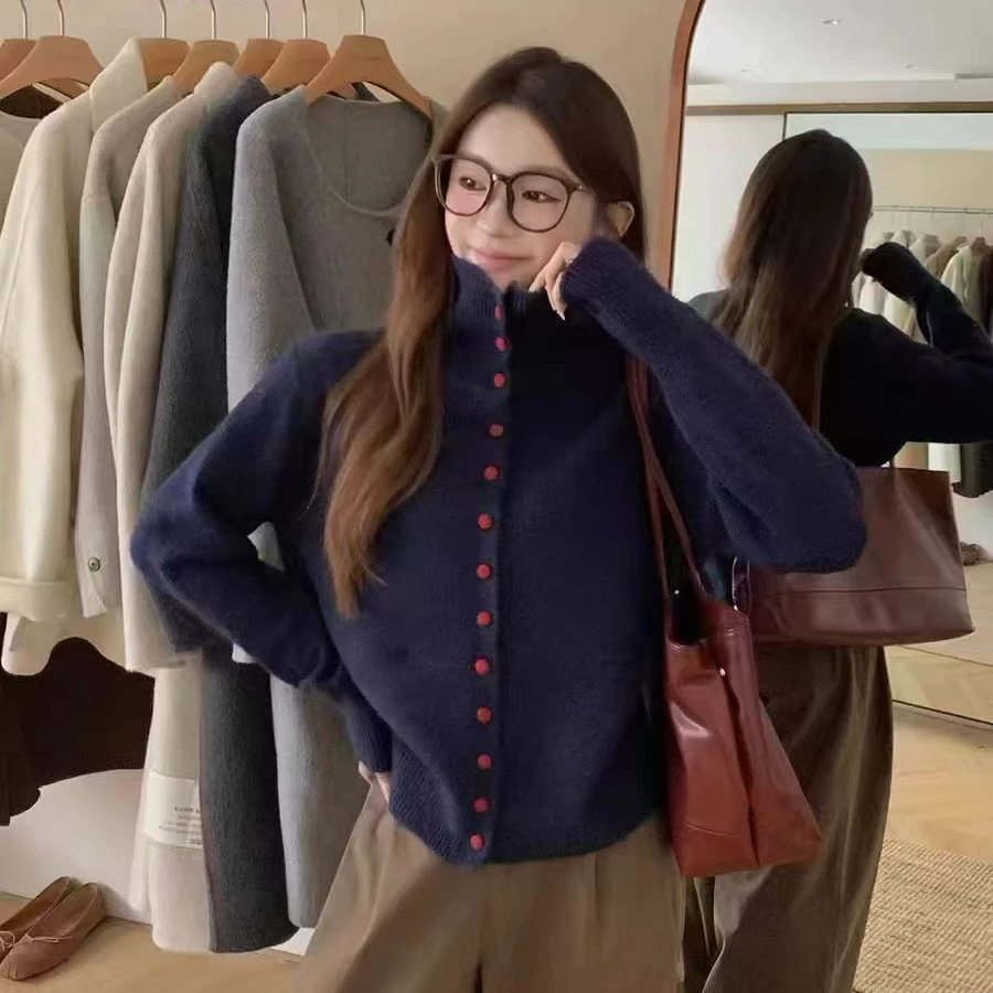 新款高领撞色排扣针织开衫