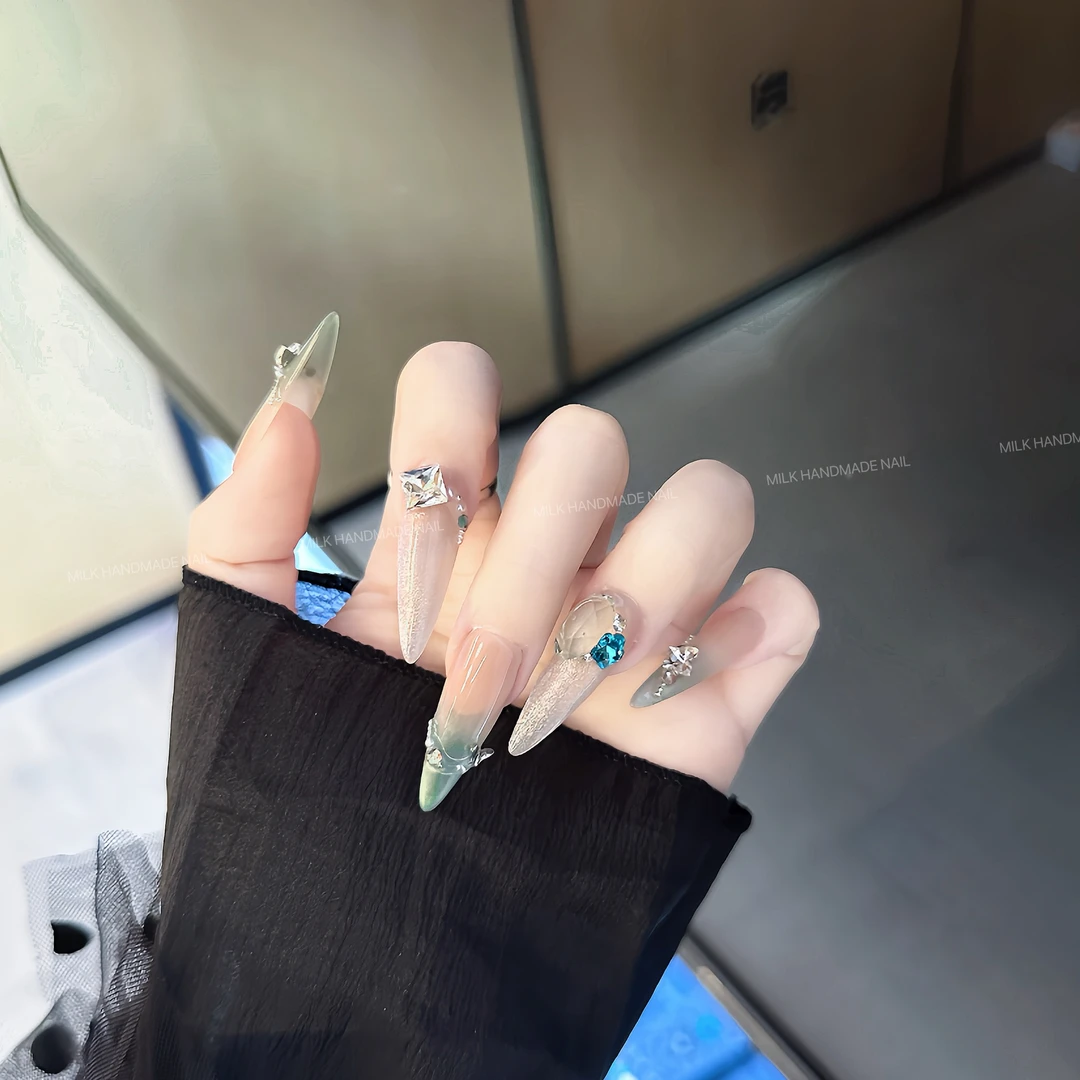 编号【25】爆闪绿色猫眼纯手工穿戴甲