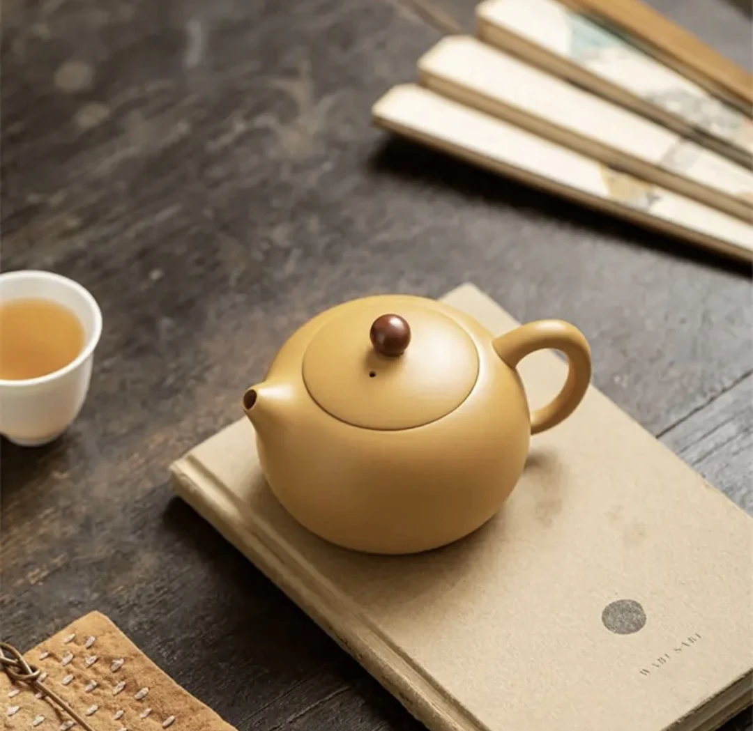 精工黄段泥鸿运当头短嘴西施茶具D2