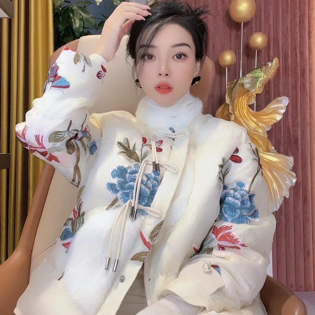 宸嫚三C娘娘195刺绣白鹅绒国风羽绒服外套时尚百搭气质冬季