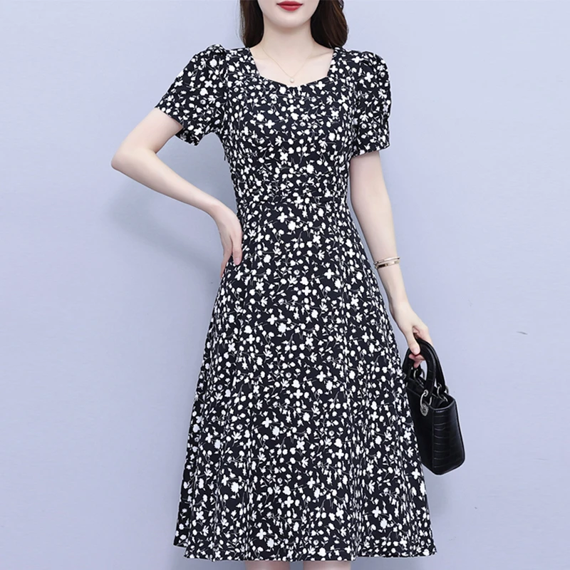 2025夏季新款时尚碎花连衣裙大码胖mm收腰显瘦遮肚中长裙子女