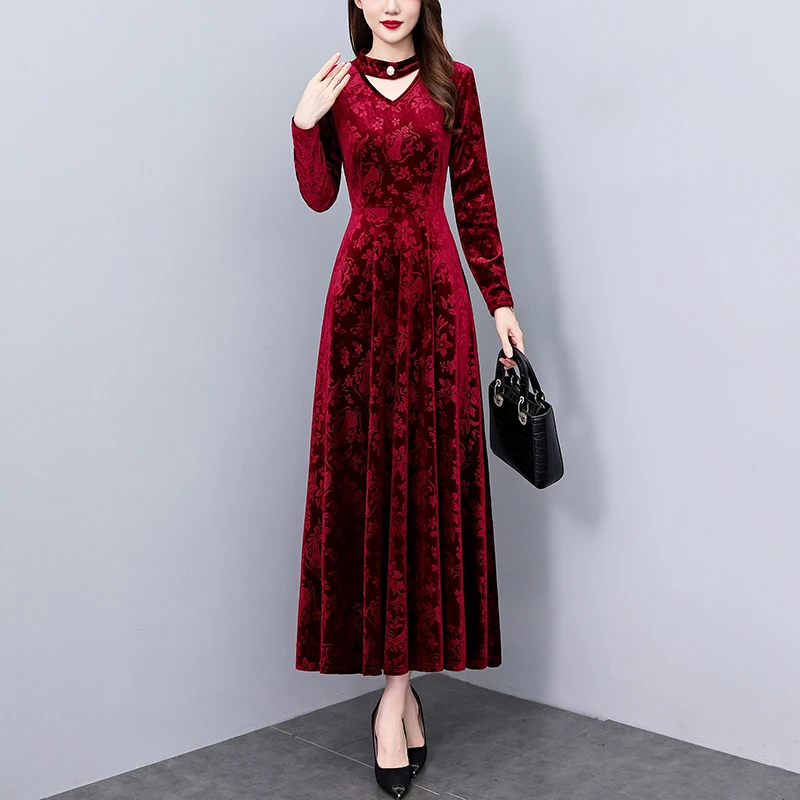 2025秋冬新款赫本风金丝绒连衣裙大码胖mm收腰显瘦遮肚长裙