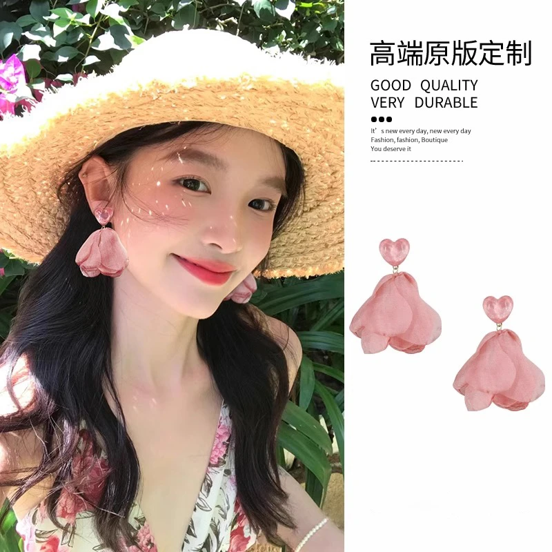 合金耳饰 甜美粉色爱心耳环度假风超仙花瓣耳饰海边夸张耳钉简约