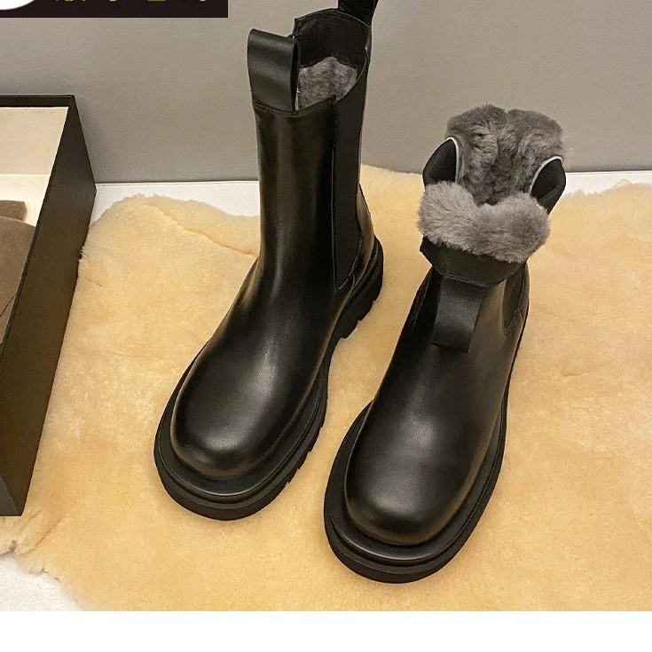 FAVMARTHA皮毛一体雪地靴女切尔西马丁靴冬季加绒烟筒靴显瘦保暖