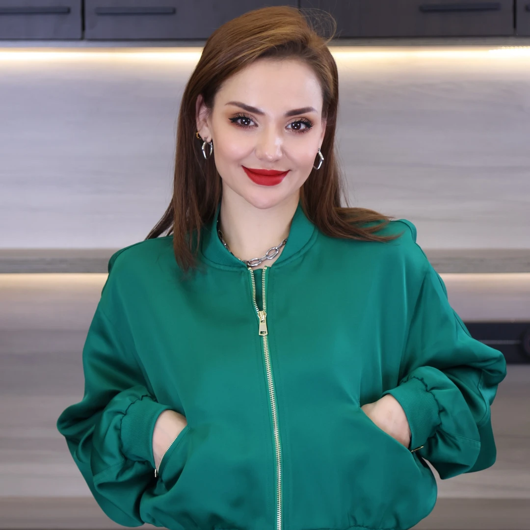 MUBINE 早春休闲减龄纯色设计感小众短款棒球服 2438（特价）