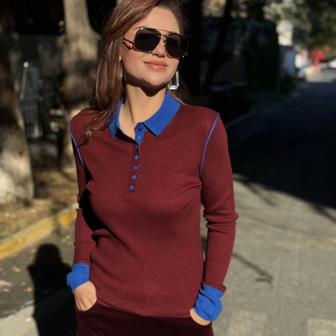 MUBINE 秋冬新款减龄显瘦拼色细羊毛翻领针织毛衣 24240（特价）