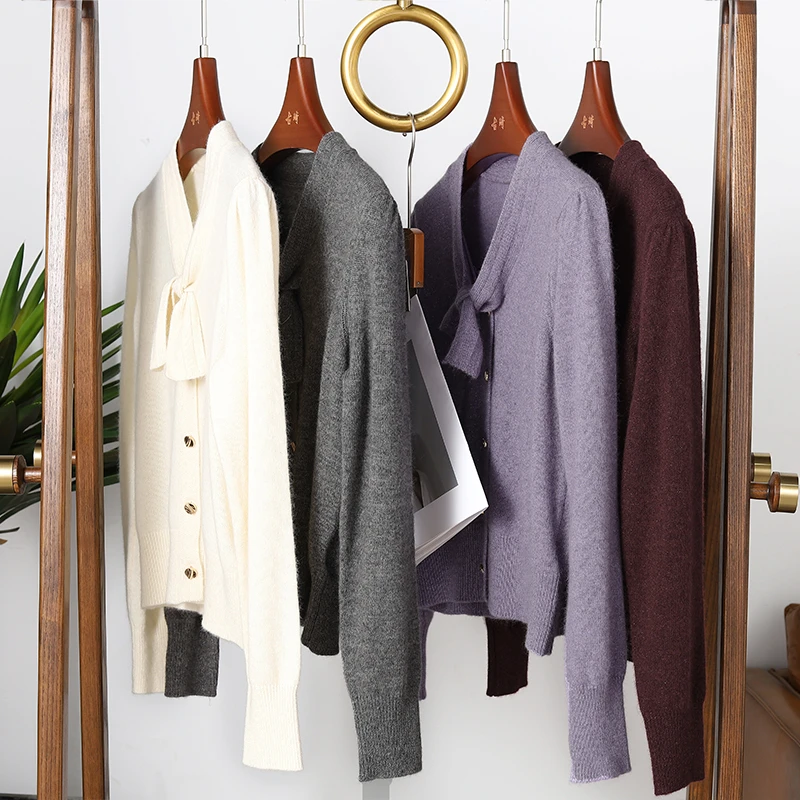 【古琦推荐】蝴蝶结V领亮片毛衣秋冬新款宽松时尚百搭针织衫8185