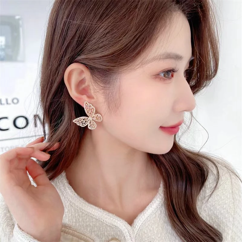 铜合金合成锆石耳饰 韩版夸张时尚镂空粉耳饰蝴蝶耳钉超仙耳环925