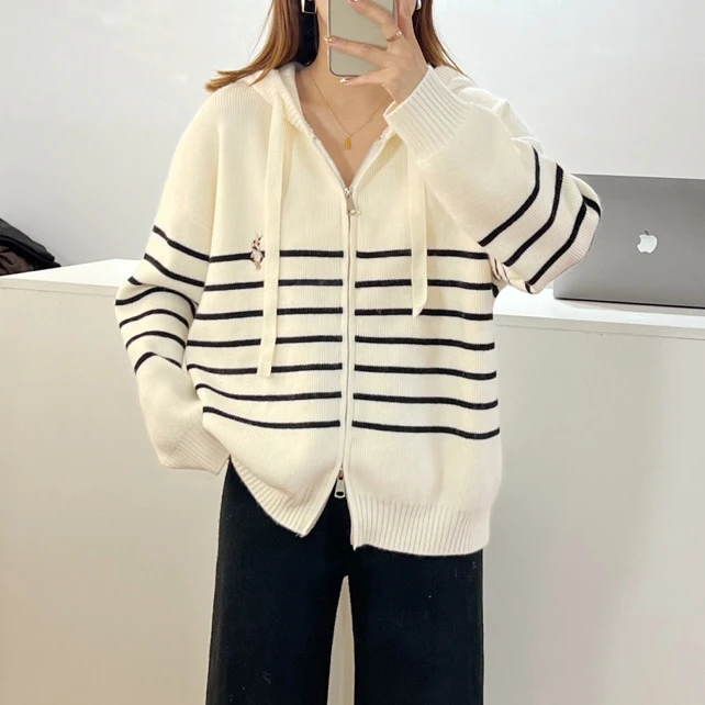 2023秋冬新款条纹针织衫女宽松红色上衣连帽卫衣毛衣女长袖外套