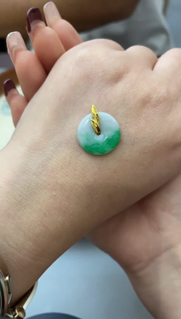 【闪购商品】翡翠吊坠(不含链)未镶嵌xj005.18