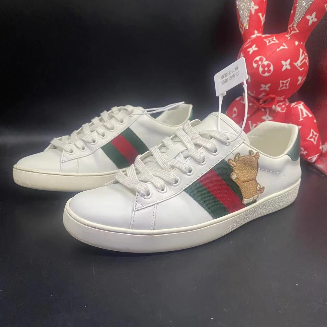 【聚星福利】GUCCI/古驰95新男休闲舒适白色小牛板鞋40欧码ao