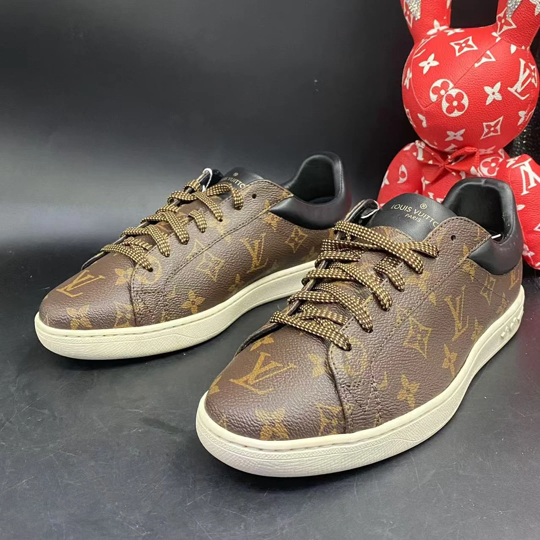 【聚星折扣】LouisVuitton/路易威登男士棕老花贝壳头板鞋多码数ddm