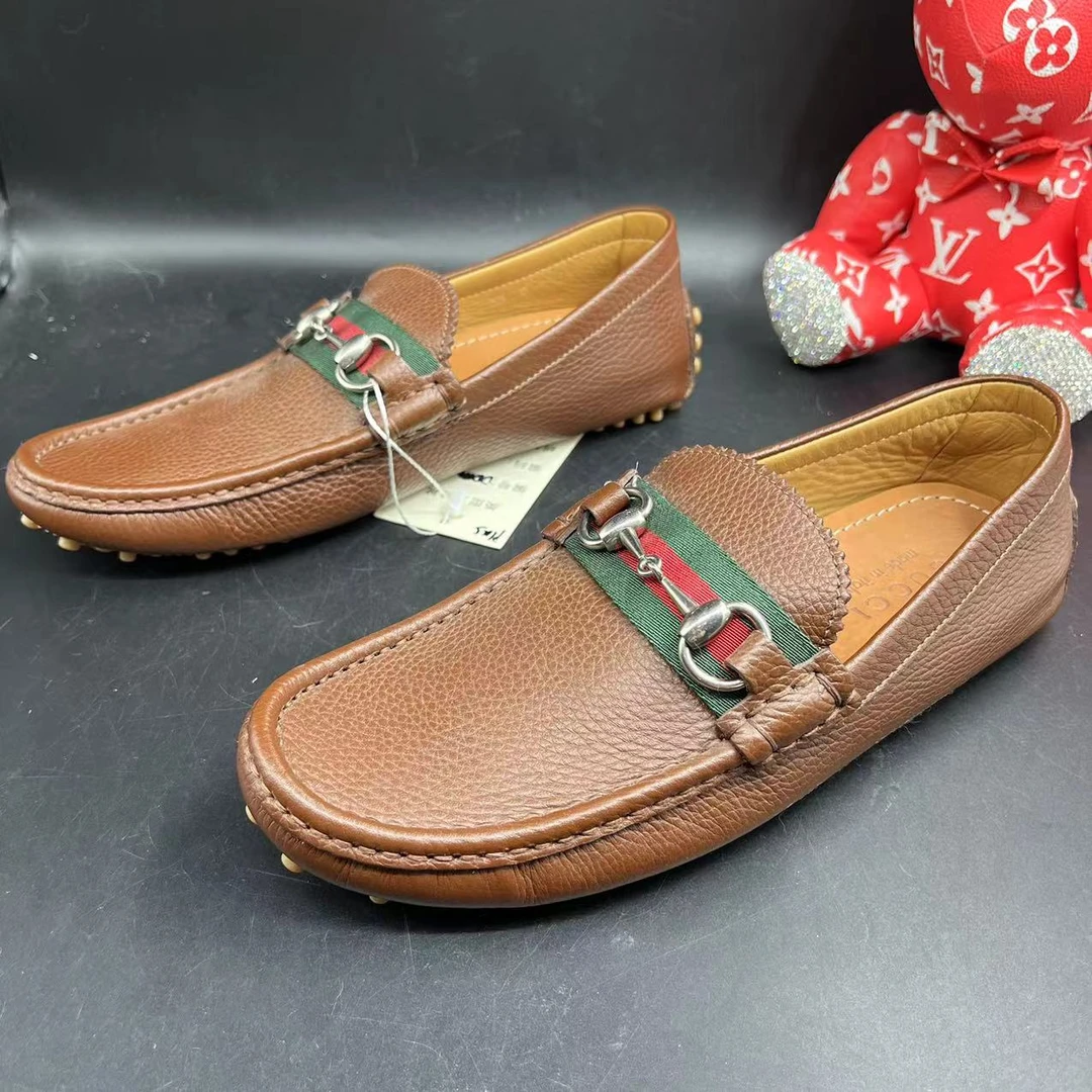 【聚星折扣】GUCCI/古驰 男士褐色荔枝纹银色马蹄扣商务豆豆鞋39.5