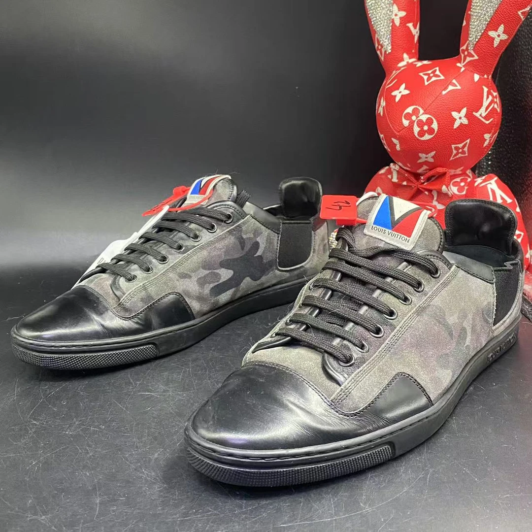 【聚星福利】LouisVuitton/路易威登男士迷彩贝壳头板鞋42欧码147