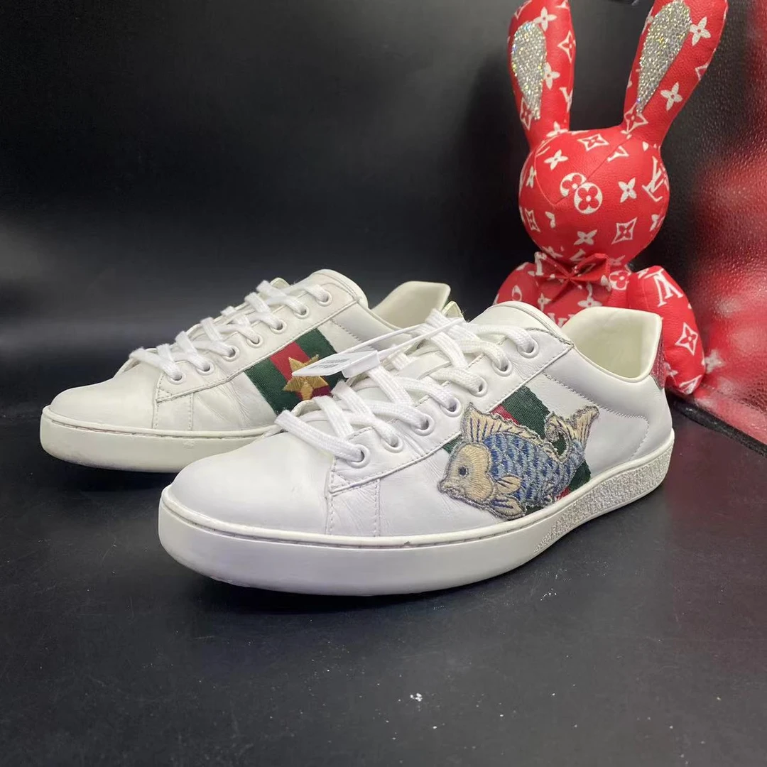 【聚星福利】GUCCI/古驰/95新男士休闲舒适白色鲤鱼板鞋40.5欧码ao