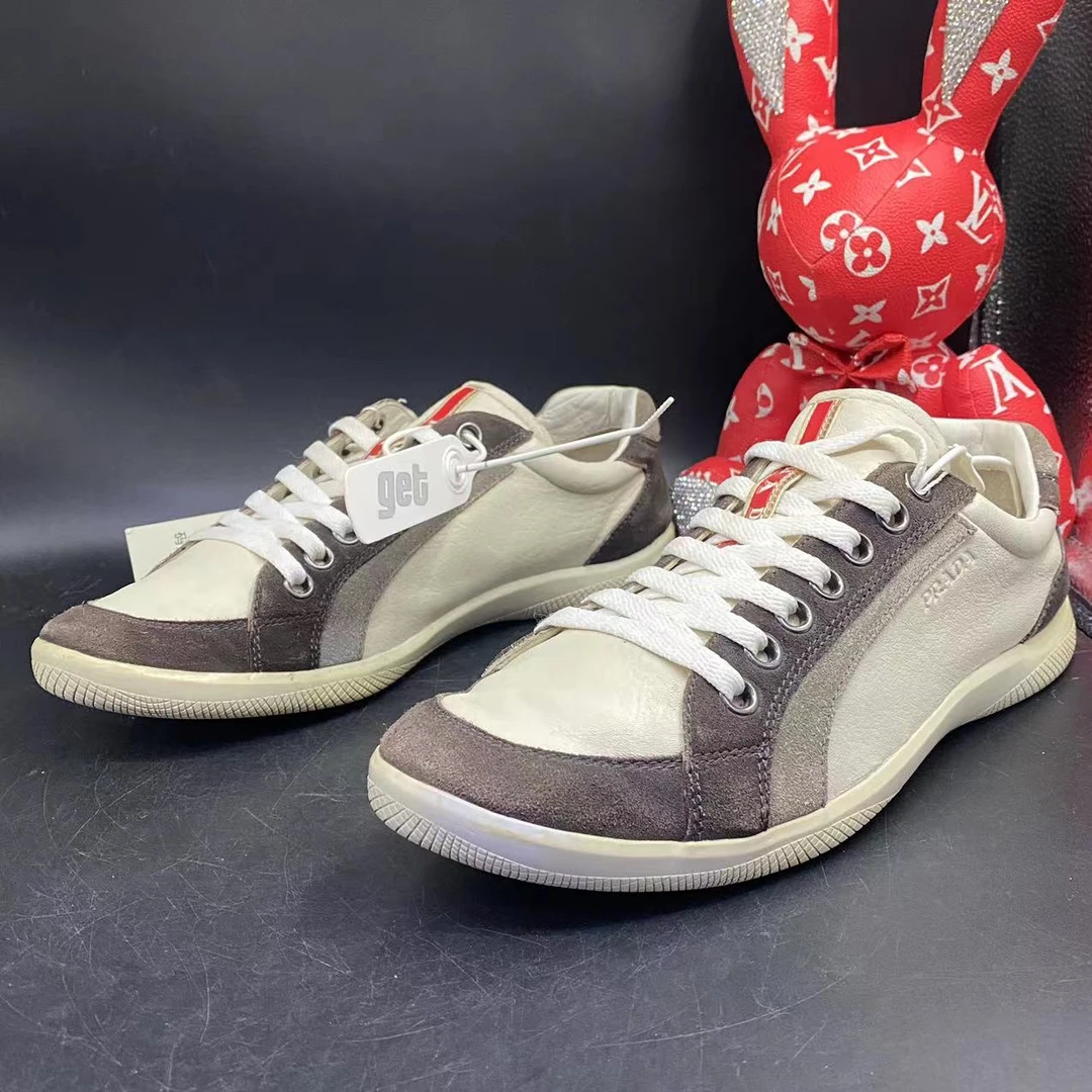【聚星福利】Prada/普拉达95新男士时尚百搭白灰板鞋42欧码ddm250
