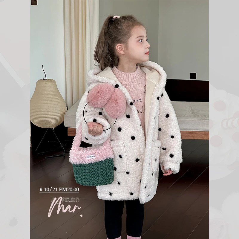 儿童羊羔绒外套2024冬季新款女童中长款波点仿皮毛一体加厚棉衣