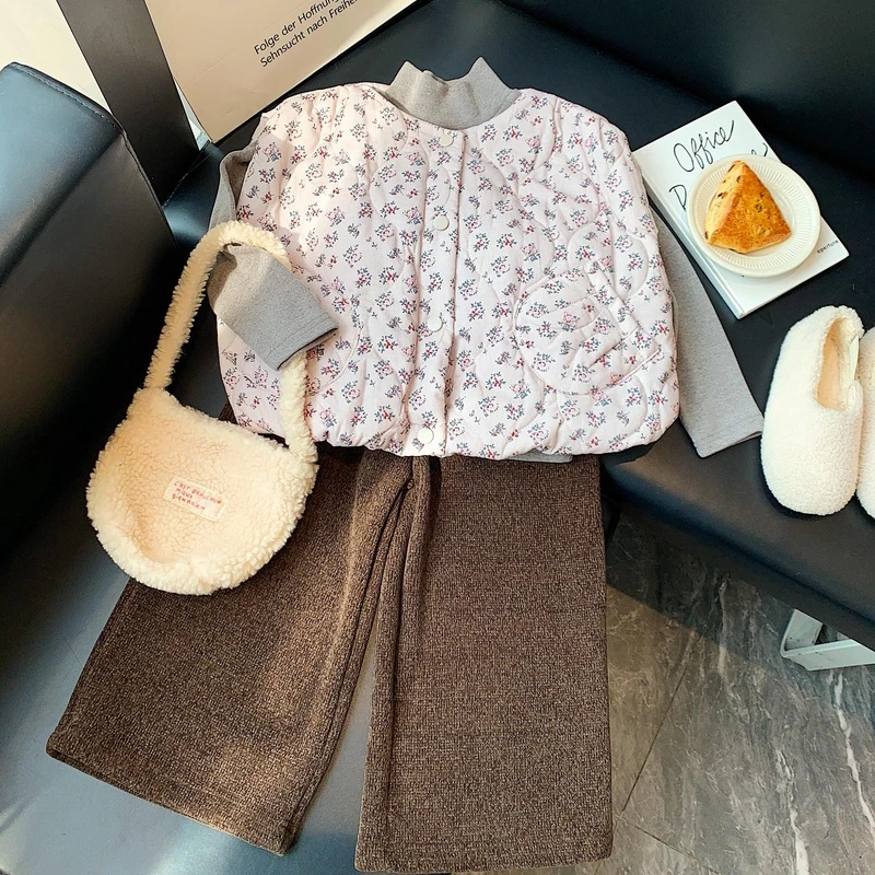 儿童套装2024冬季新款女童韩版加厚碎花棉马甲咖色雪尼尔直筒裤潮