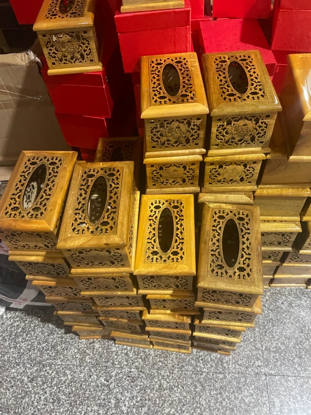 四川金丝楠木纸巾盒带天然木香抽纸盒餐巾盒实木雕刻工艺镂空雕