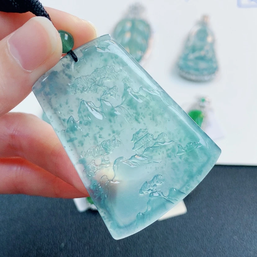 【闪购商品】翡翠颈饰未镶嵌