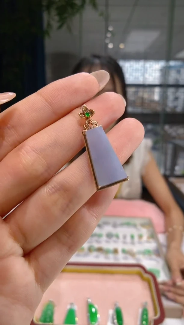 【闪购商品】翡翠吊坠(不含链)18K金镶嵌无事牌