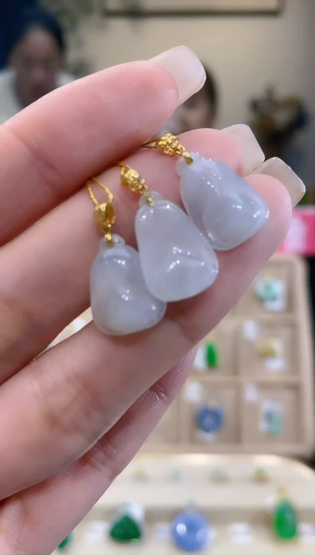 【闪购商品】翡翠颈饰18K金镶嵌花花多样性发货1件