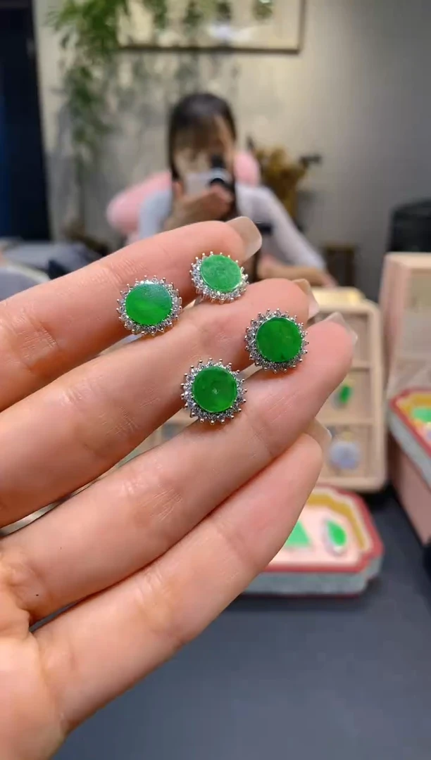 【闪购商品】翡翠耳饰银S925镶嵌耳钉 多样性发其一