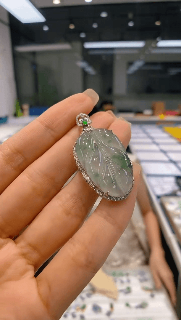 【闪购商品】翡翠吊坠(不含链)18K金镶嵌叶子