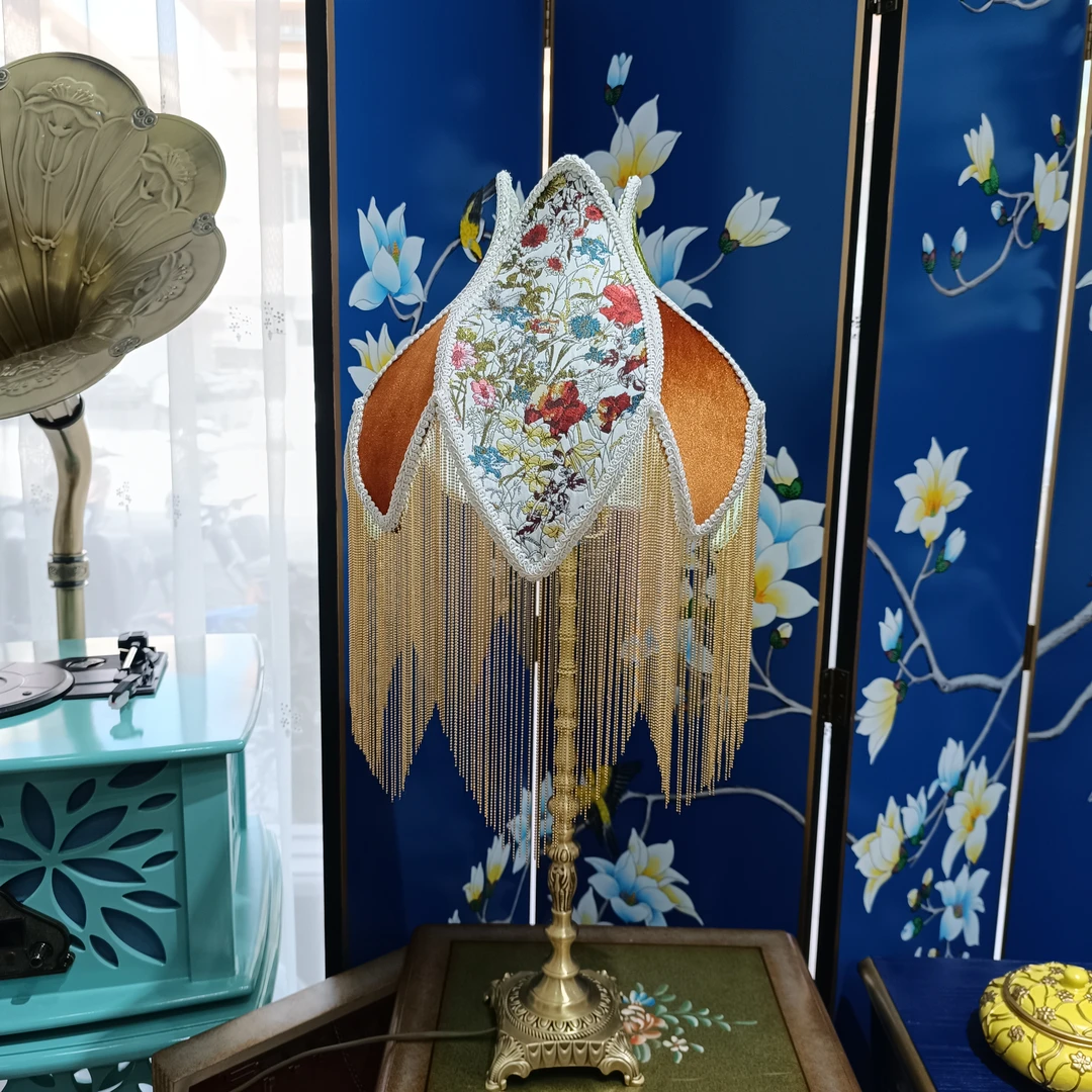 法式复古精致台灯流苏仿古铜铁艺镀金台灯花卉卧室丝绒台灯书房灯