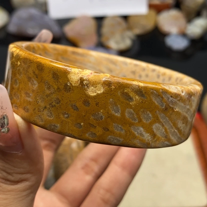 【闪购商品】石英质玉手镯合金圈62,2