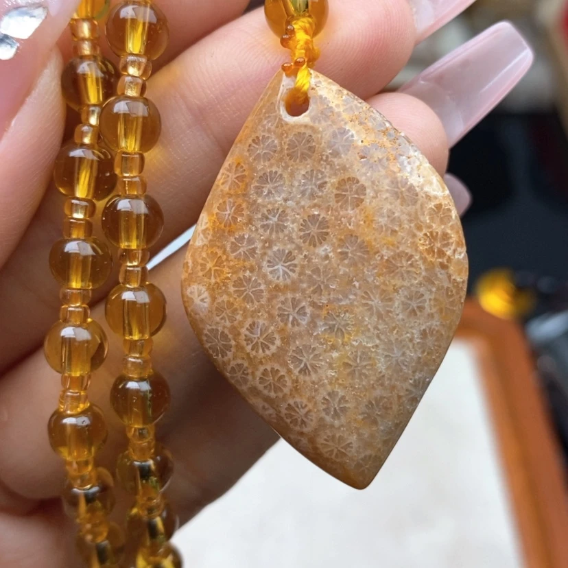 【闪购商品】硅化珊瑚（珊瑚玉）颈饰未镶嵌