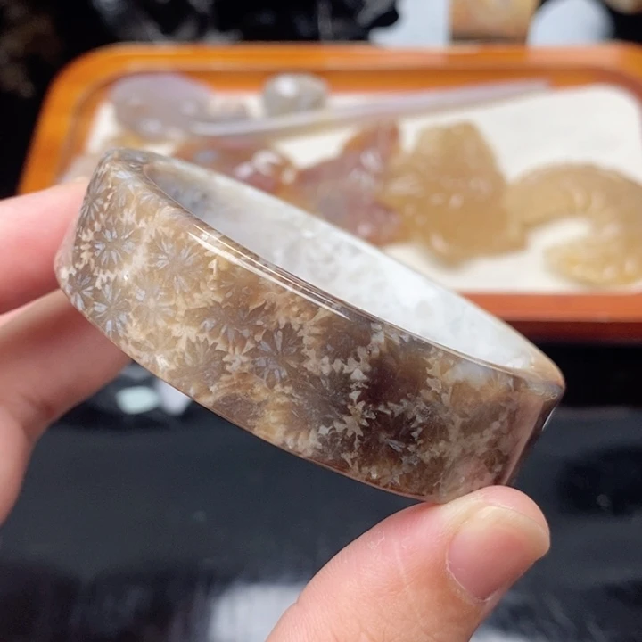 硅化珊瑚（珊瑚玉）手镯未镶嵌53