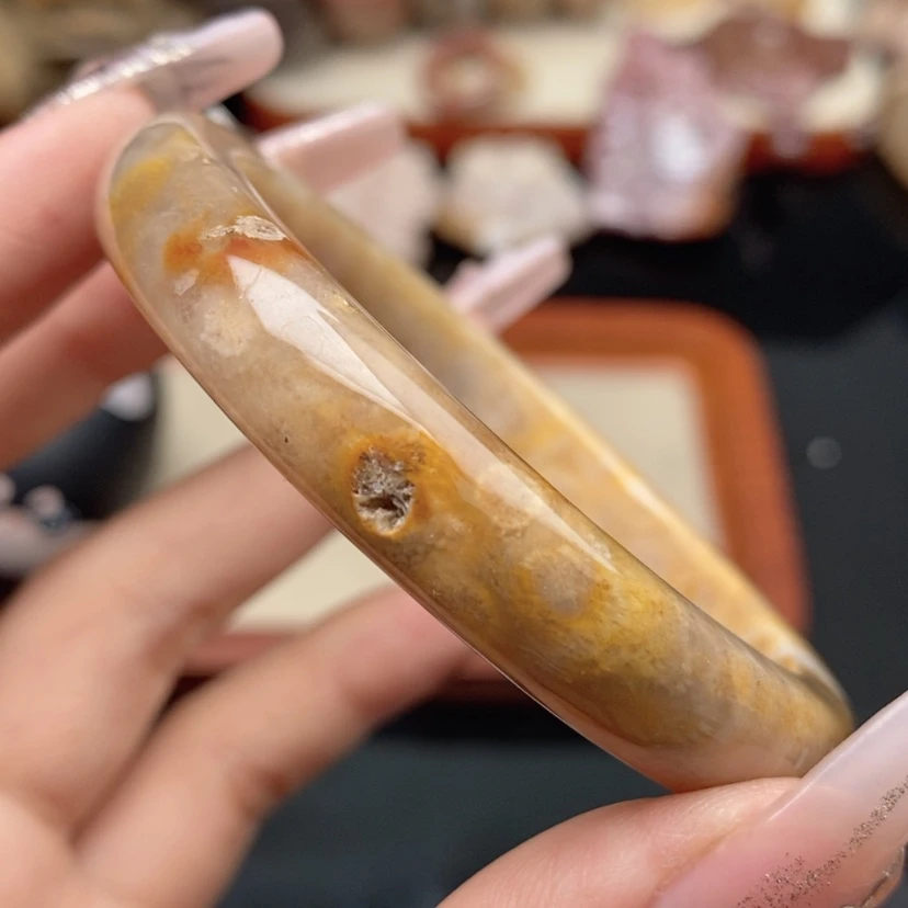 【闪购商品】硅化珊瑚（珊瑚玉）颈饰合金圈56