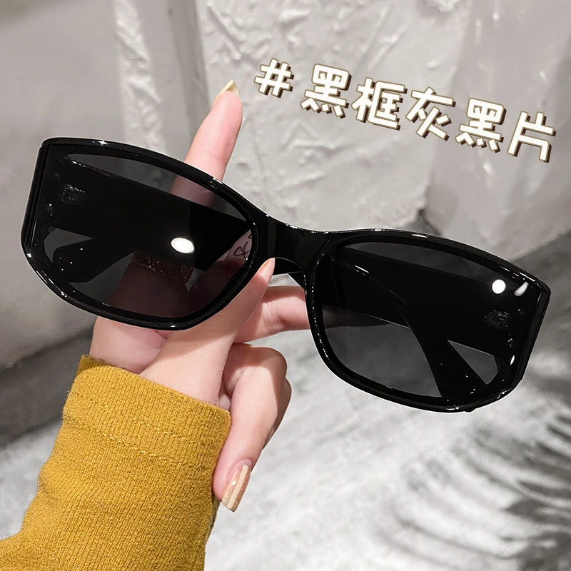 欧美复古窄框墨镜女高级感小脸拍照防紫外线时尚太阳镜2024新款潮