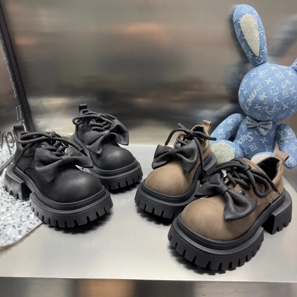 减龄又可爱蝴蝶女乐福鞋