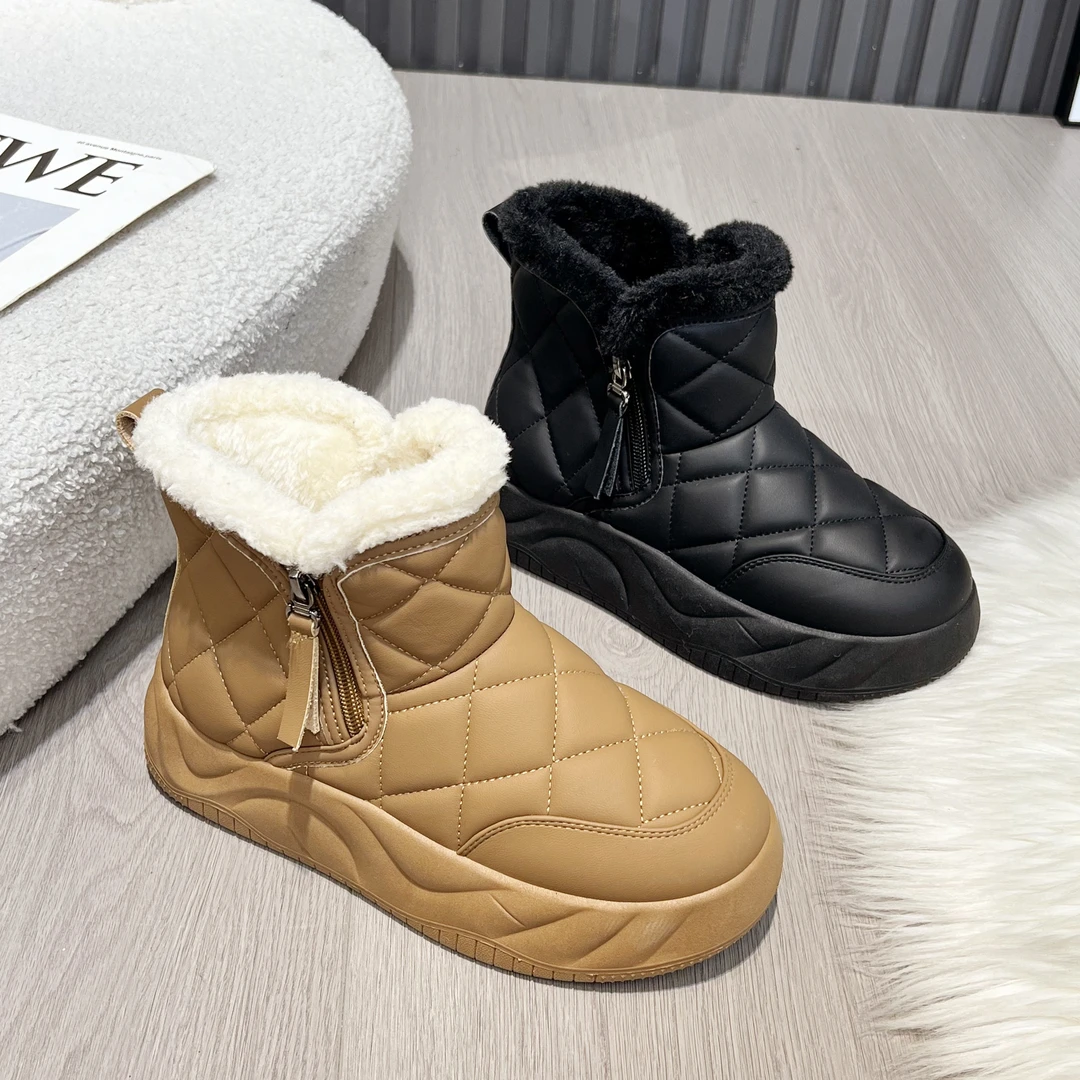 厚底防水防滑雪地靴女款冬季2024新款短靴保暖加绒马丁靴2555