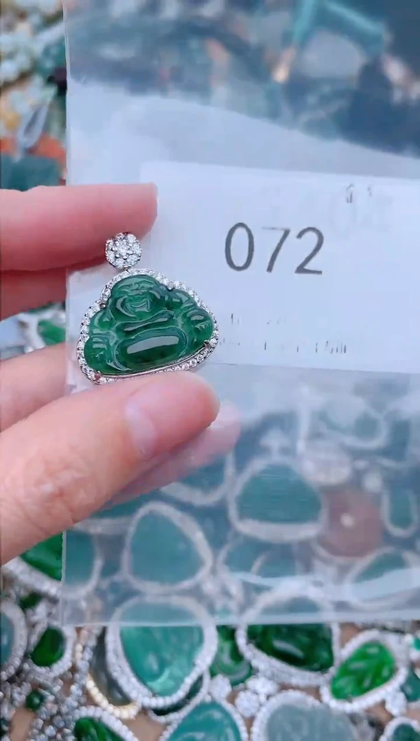 【闪购商品】翡翠颈饰未镶嵌072