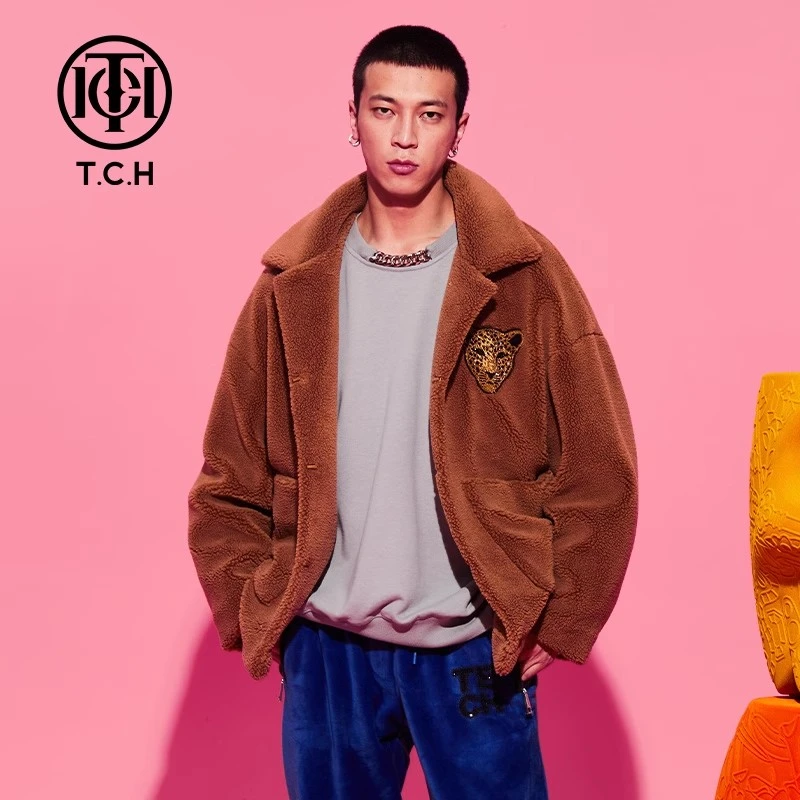 轻奢-TCH潮牌驼色颗粒绒烫钻个性时尚休闲宽松保暖外套T69D276031