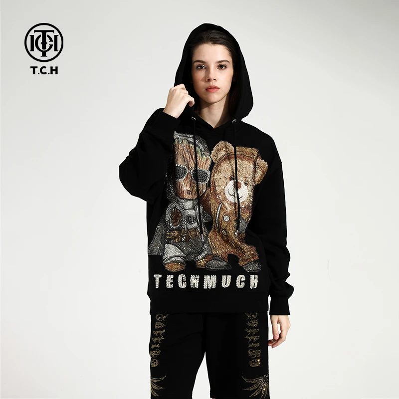 轻奢-TCH潮牌小熊插画烫钻重工休闲连帽黑色带帽卫衣T66A126122