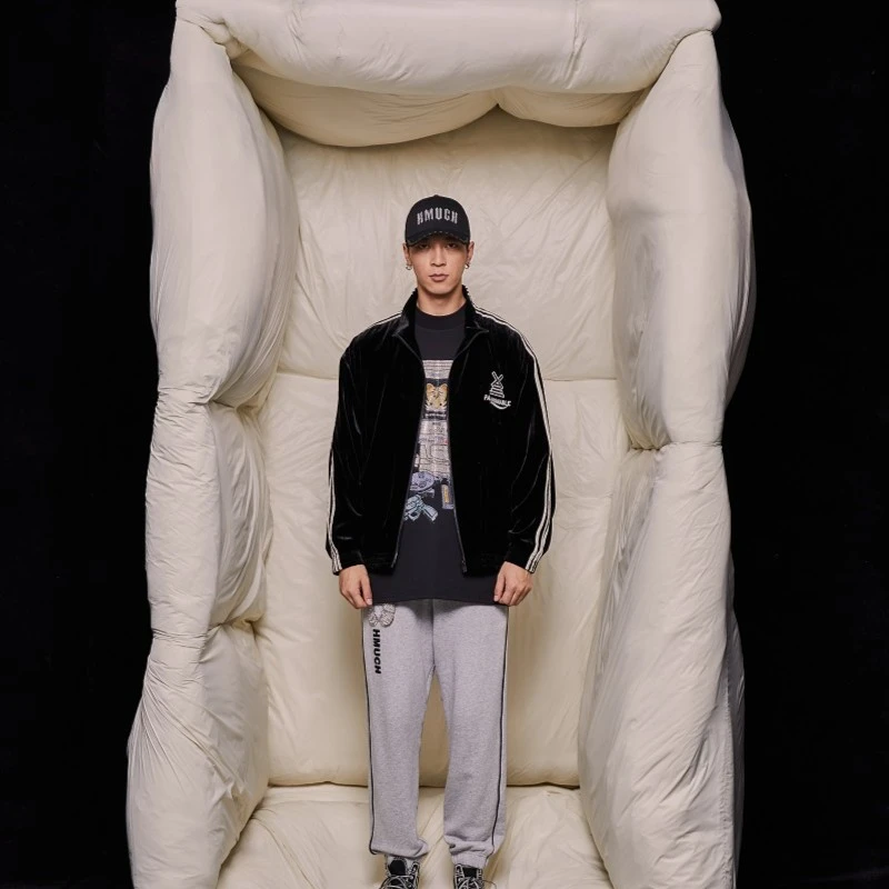 轻奢-TCH潮牌烫钻休闲黑外套男女同款黑色桑蚕丝面料S69D276007