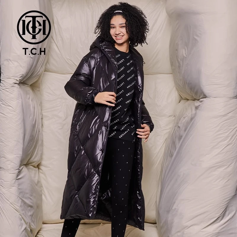 TCH潮牌黑色亮面烫钻LOGO标设计感加厚长款羽绒服T69D198061